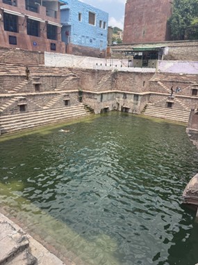 ールジー・カ・ジャルラ